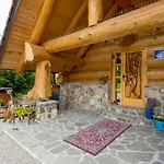 Kraljica Sume - Divjake Log Alpstuga