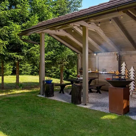 Kraljica Sume - Divjake Log Chalet *