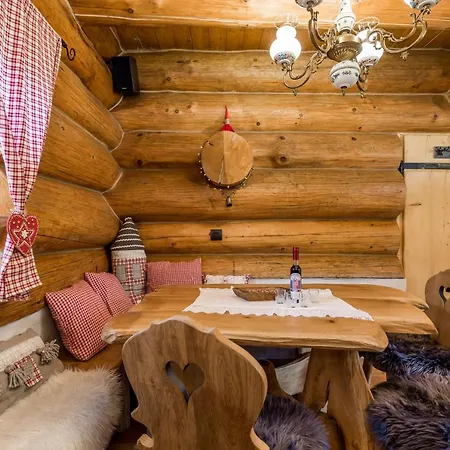 Alpehytte Kraljica Sume - Divjake Log Hlevci