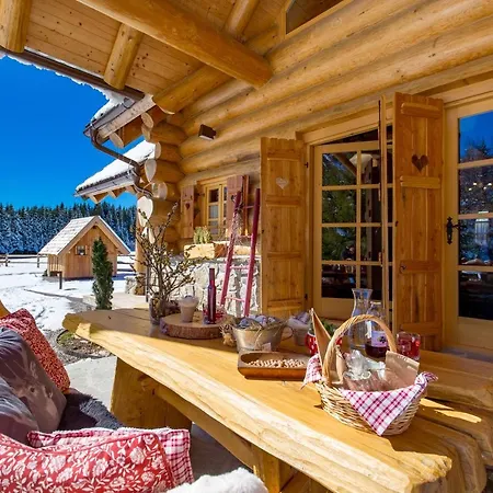 Kraljica Sume - Divjake Log Chalet *